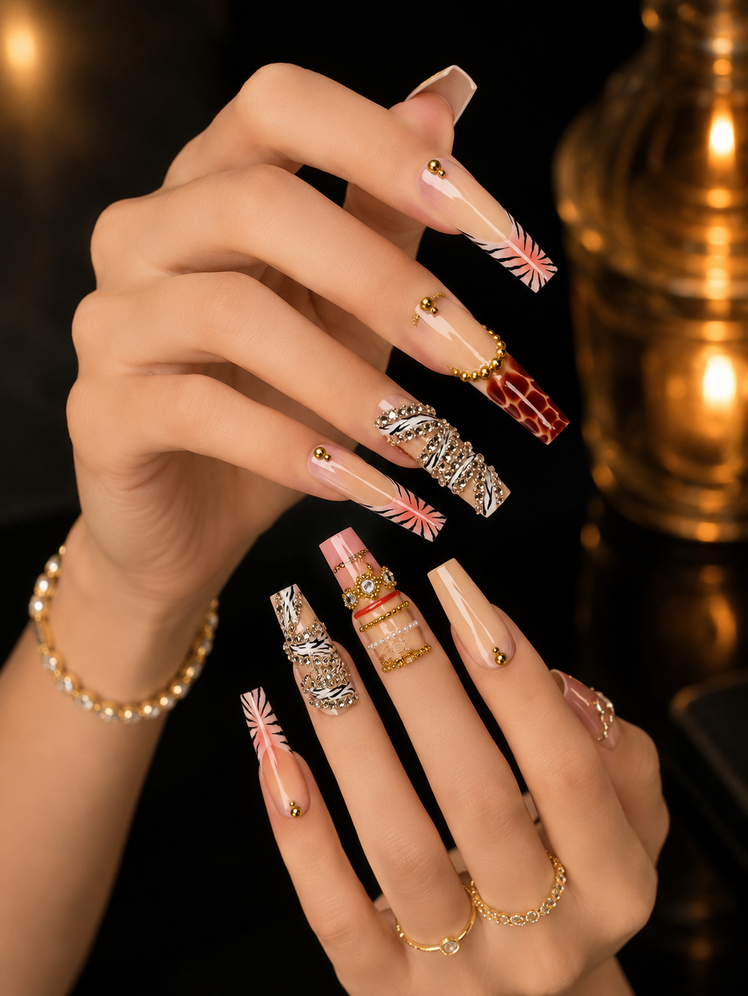 Golden Honeybee | Magic Press-On Nails
